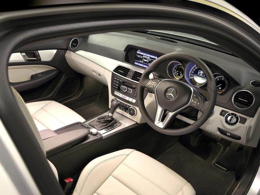  Mercedes-Benz C250 CDI Coupe 2011 года  (AU) (фото 4 из 11)
